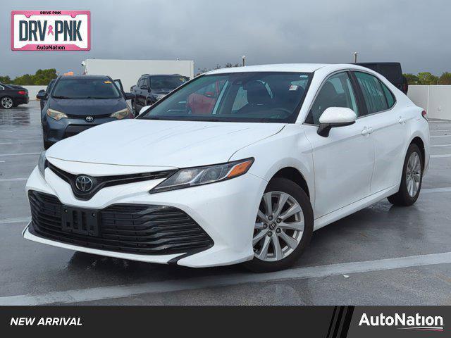 2020 toyota camry le