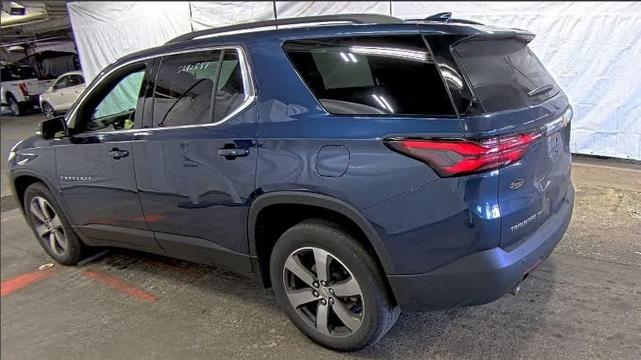 2022 chevrolet traverse lt leather