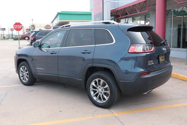 2021 jeep cherokee latitude lux