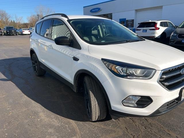 2019 ford escape se