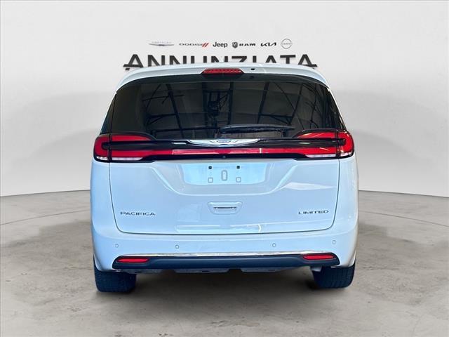 2022 chrysler pacifica limited