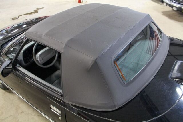 buick reatta convertible - runs great, everything works - new roof