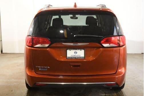 2018 chrysler pacifica touring-l in branford, connecticut