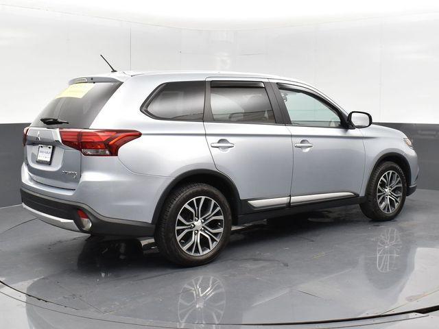 2016 mitsubishi outlander se