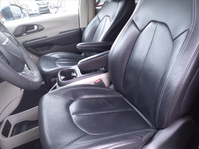 2022 chrysler pacifica touring l