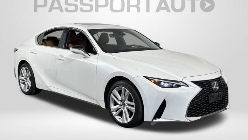 2021 lexus is 300 base