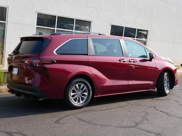 2021 toyota sienna xle