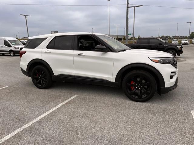 2022 ford explorer st