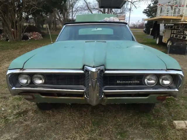 1968 pontiac bonneville convertable........ barn yard find !!!!