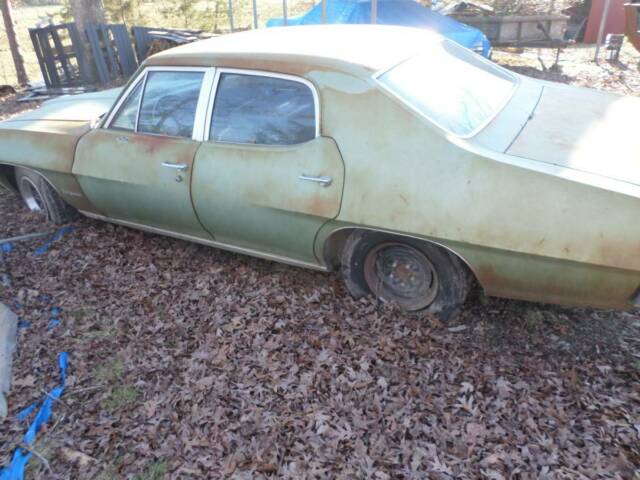1970 pontiac tempest 4 door hardtop