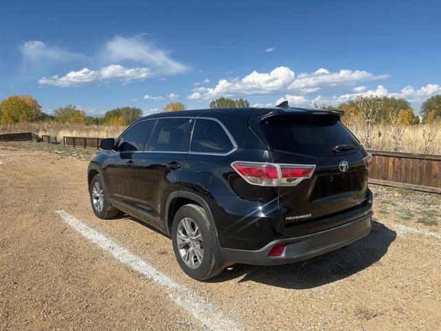 2016 toyota highlander le plus