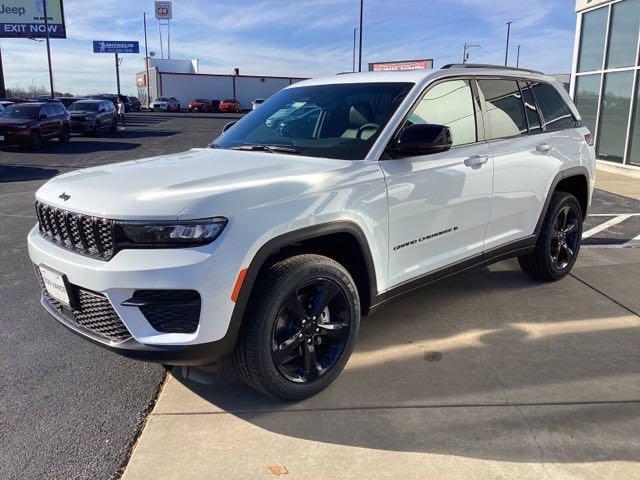 2024 jeep grand cherokee altitude