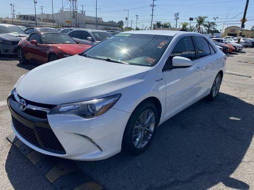 2017 toyota camry hybrid