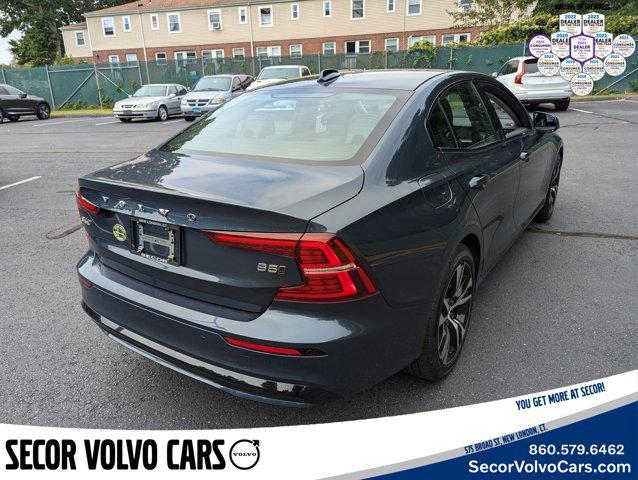 2024 volvo s60 core dark theme
