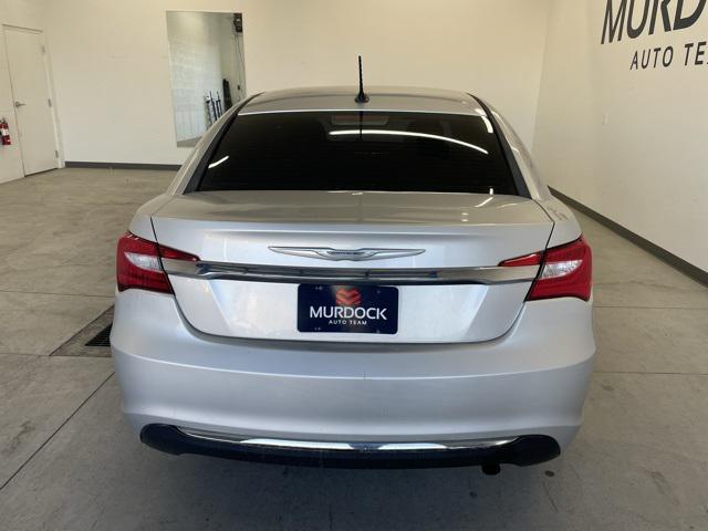2012 chrysler 200 limited
