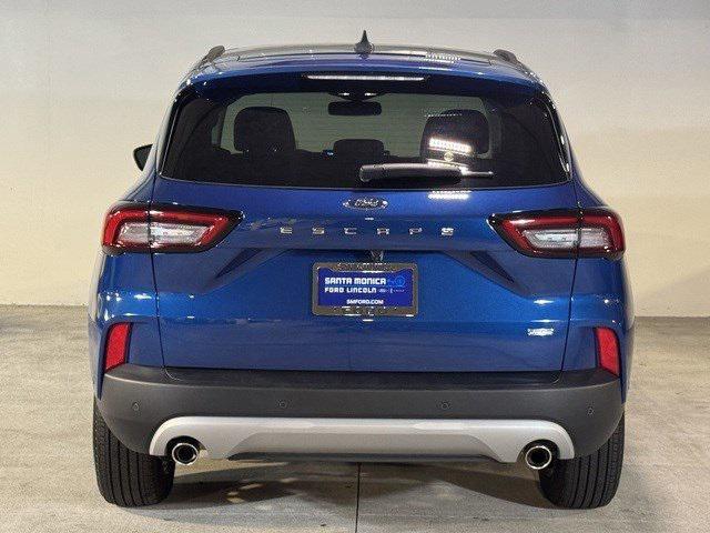 2023 ford escape base