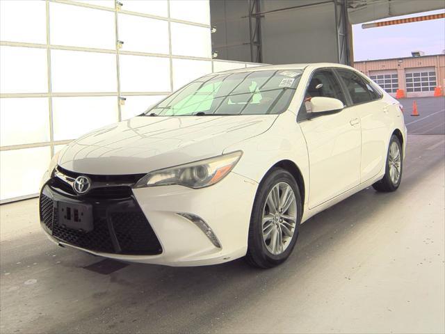 2016 toyota camry se