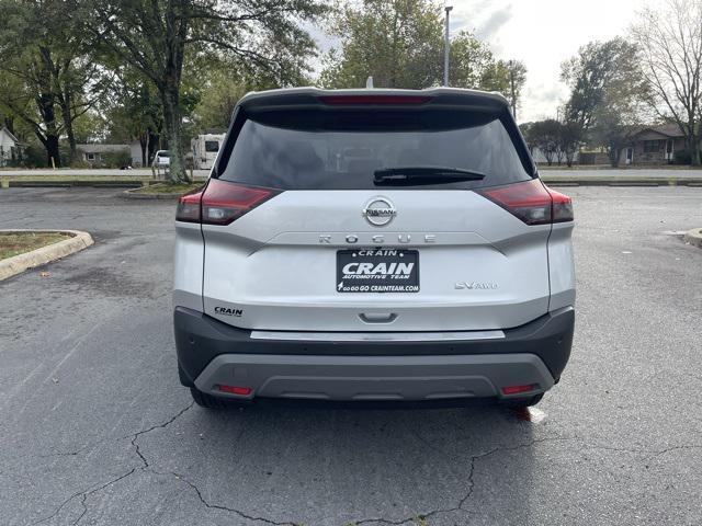 2021 nissan rogue sv