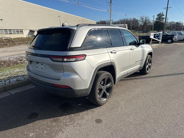 2024 jeep grand cherokee laredo