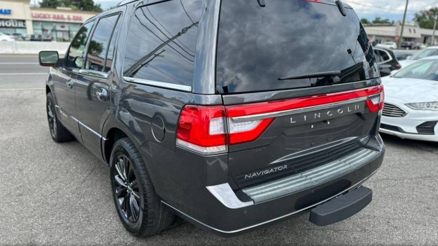 2015 lincoln navigator base