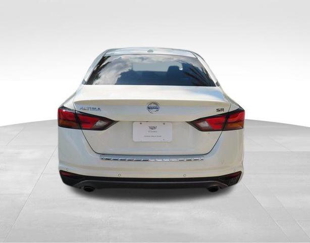 2020 nissan altima sr fwd