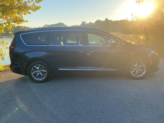 2018 chrysler pacifica limited