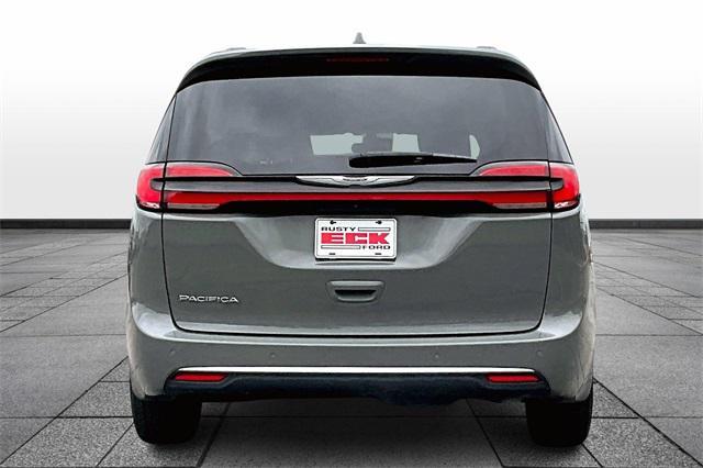 2022 chrysler pacifica touring l