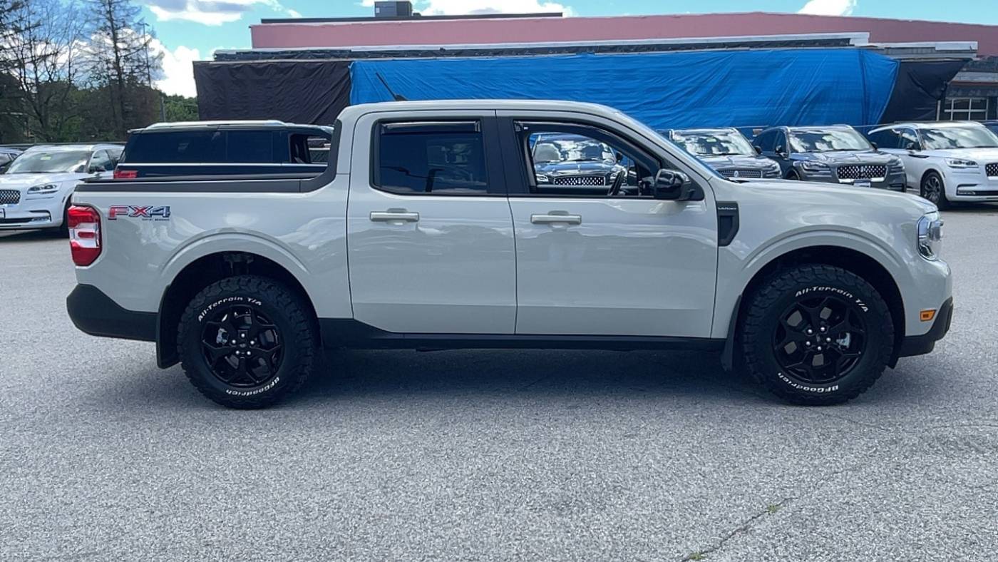 2024 ford maverick lariat