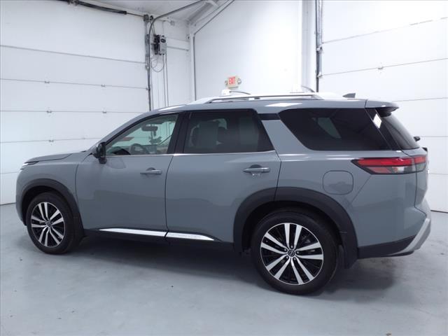 2024 nissan pathfinder platinum
