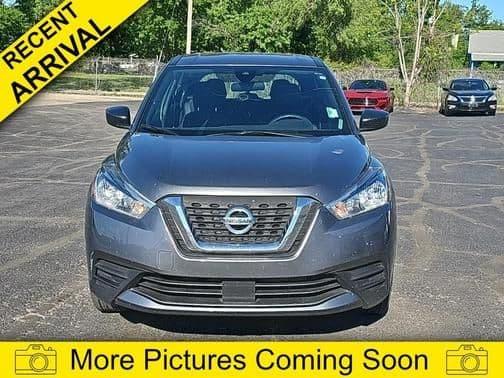 2020 nissan kicks s in topeka, kansas