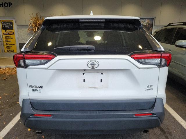 2022 toyota rav4 le