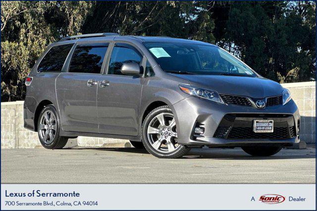 2018 toyota sienna l