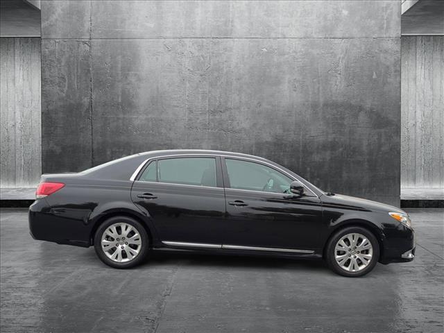 2011 toyota avalon limited