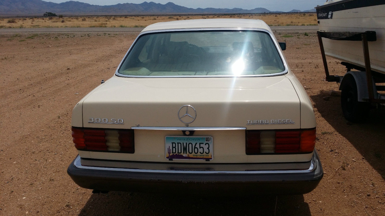 1982 mercedes-benz 300sd base sedan 4-door 3.0l