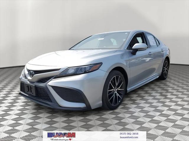 2022 toyota camry se