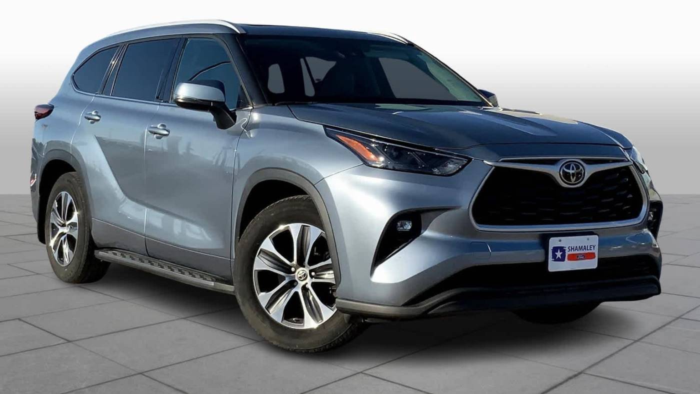 2022 toyota highlander xle