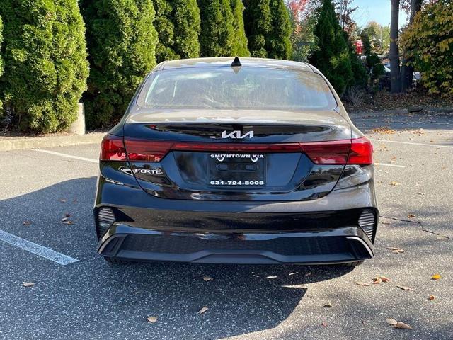 2022 kia forte lxs