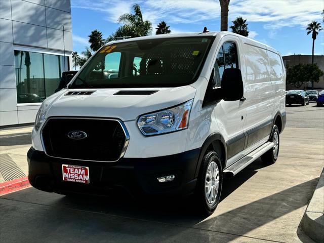 2022 ford transit-150 base