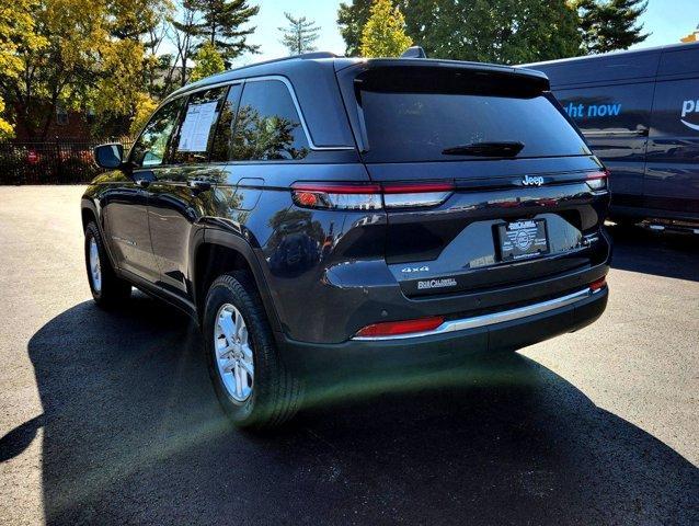 2022 jeep grand cherokee laredo