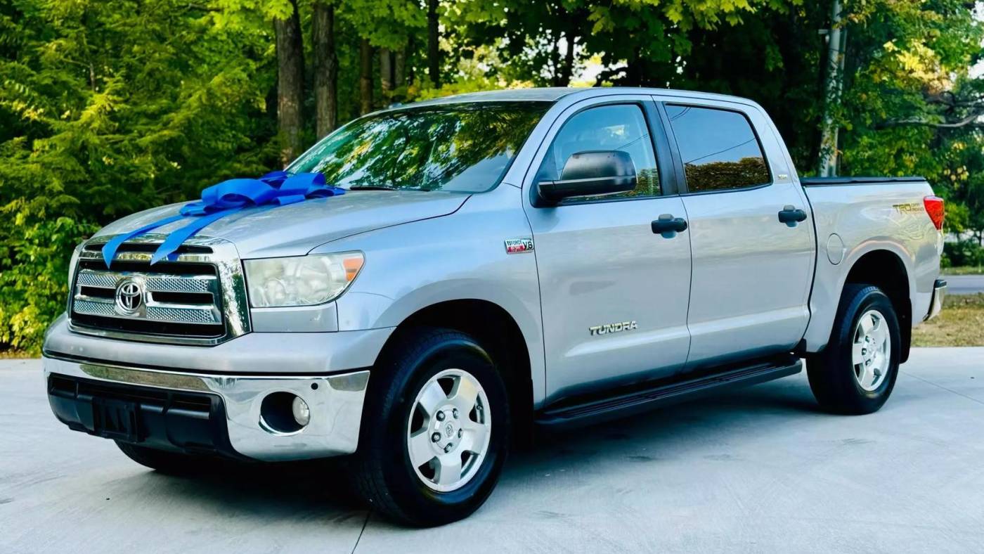 2010 toyota tundra grade