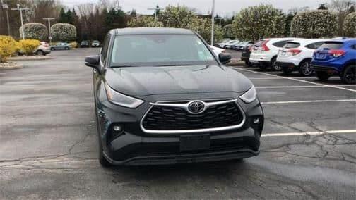 2021 toyota highlander le in albany, new york