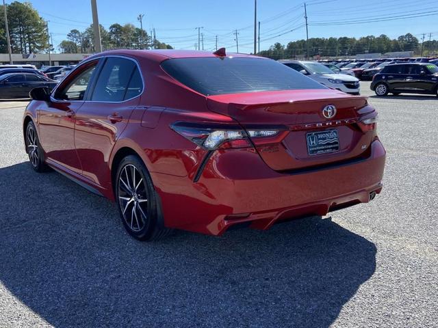 2021 toyota camry se