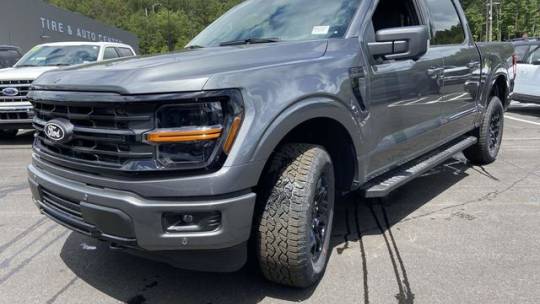 new 2024 ford f-150 xlt supercrew 5.5' box 4wd