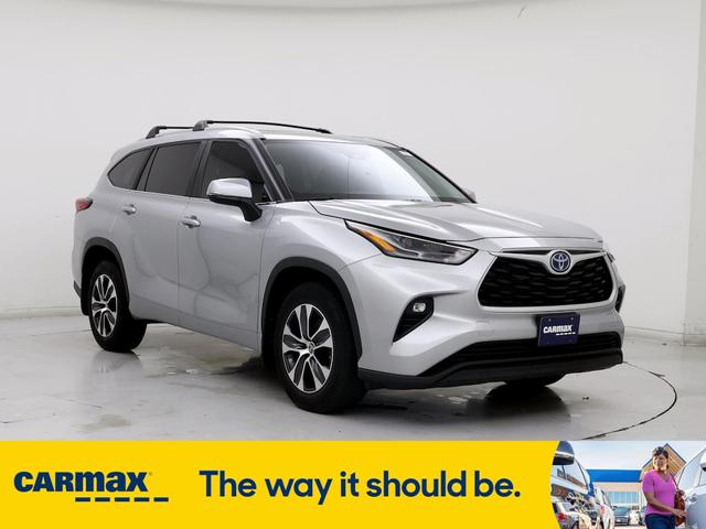 2023 toyota highlander hybrid xle