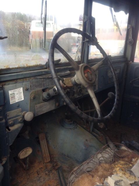 1952 dodge 4 x 4 military troop carrier