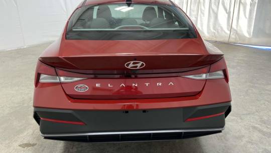 new 2025 hyundai elantra se