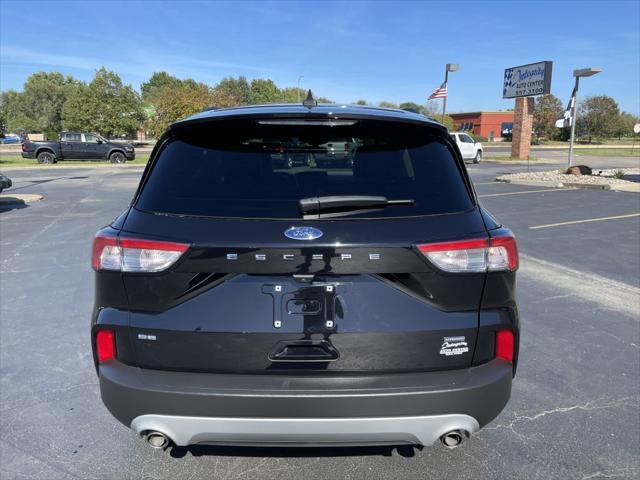 2020 ford escape se