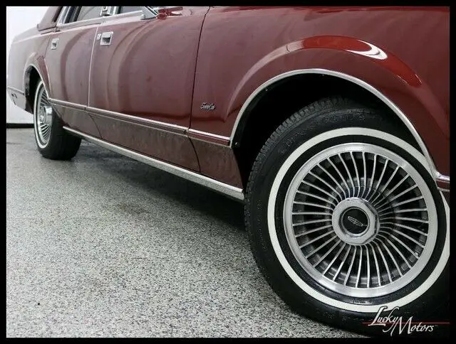 1985 lincoln town car 34198 miles maroon sedan 5.0l 8-cyl engine automatic