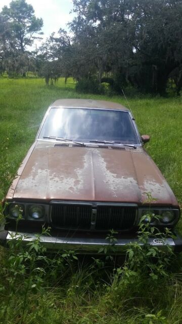 1978 datsun 810 sedan.... rare barn find