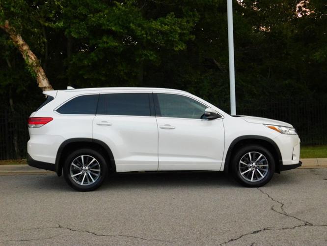 certified 2017 toyota highlander awd xle v6 fayetteville, ar 72704 for sale in fayetteville, arkansas